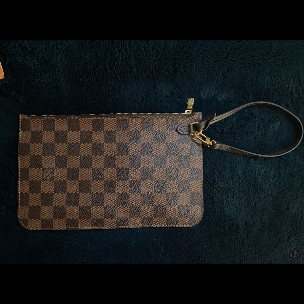 GENUINE Louis Vuitton Neverfull Wristlet